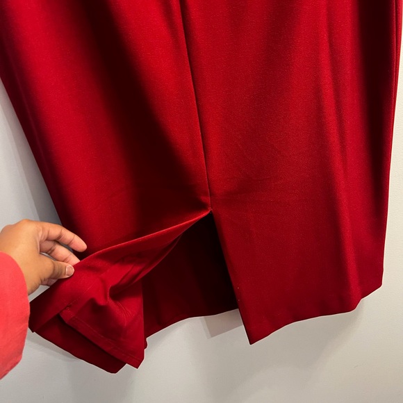 Burgundy Kick Pleat Skirt - Picture 4 of 4